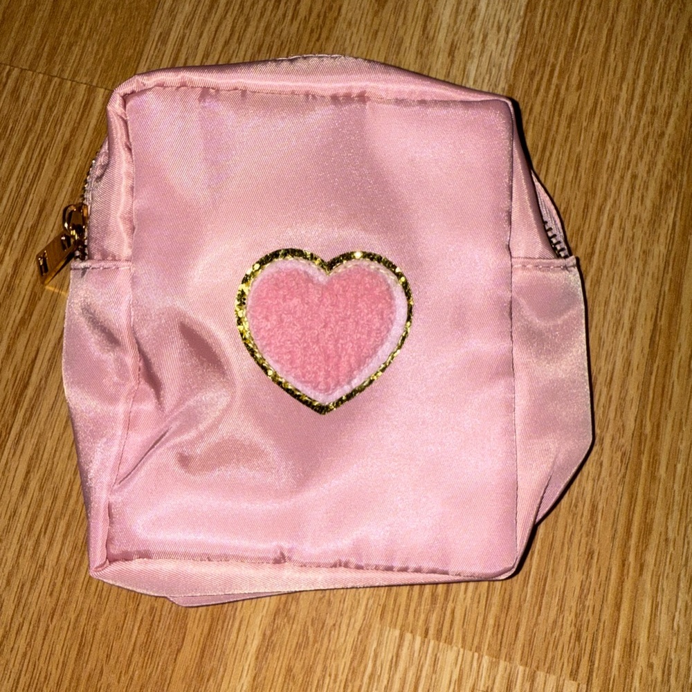 Small pink heart zipper pouch NEW